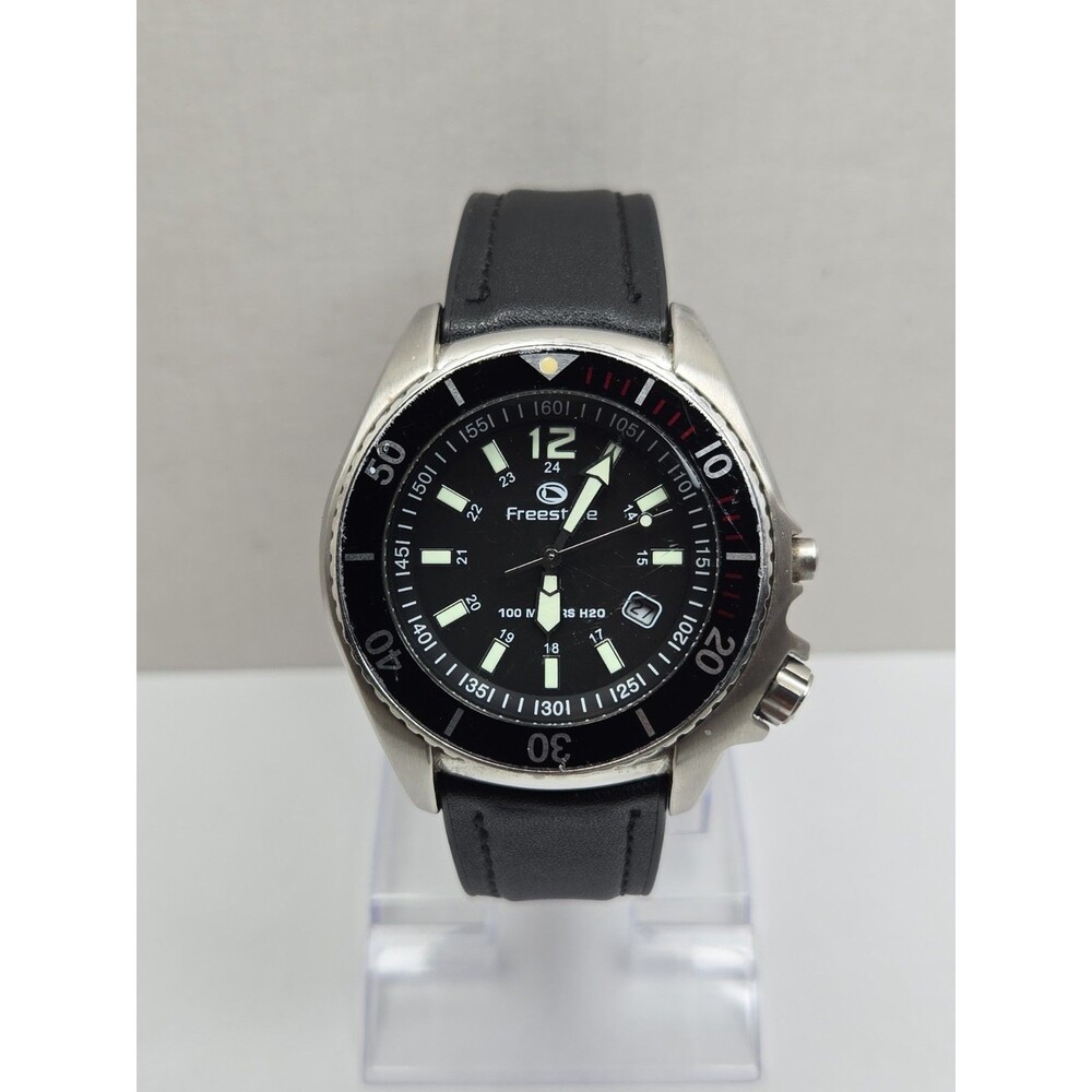 Freestyle Sand Tiger Mens Dive Watch 100M Black Dial Mineral Crystal New Battery